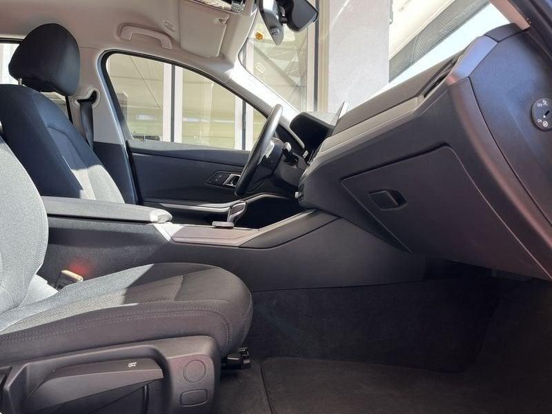 BMW Serie 3 320d 48V Touring Business Advantage