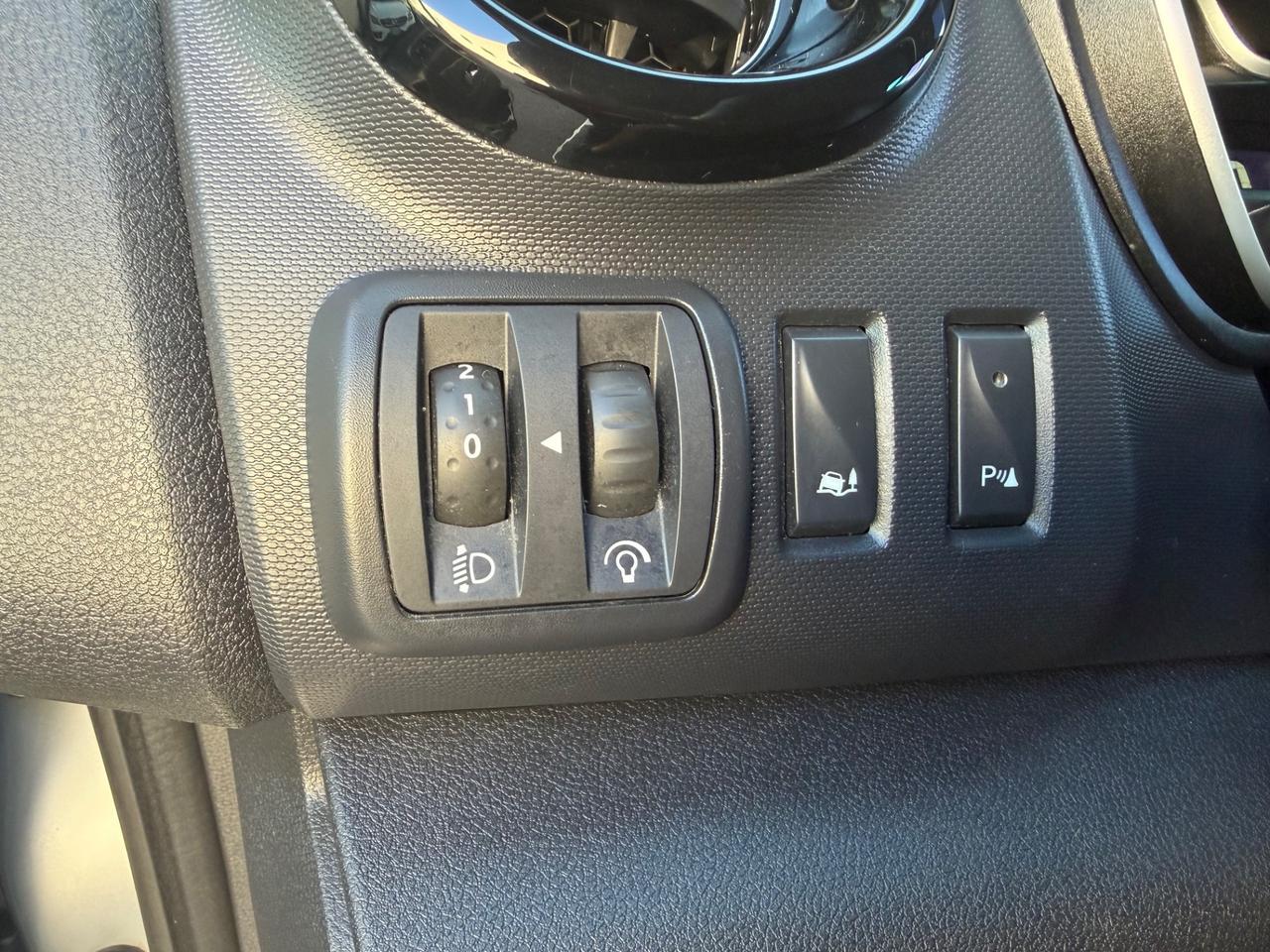 Opel Vivaro 9 POSTI