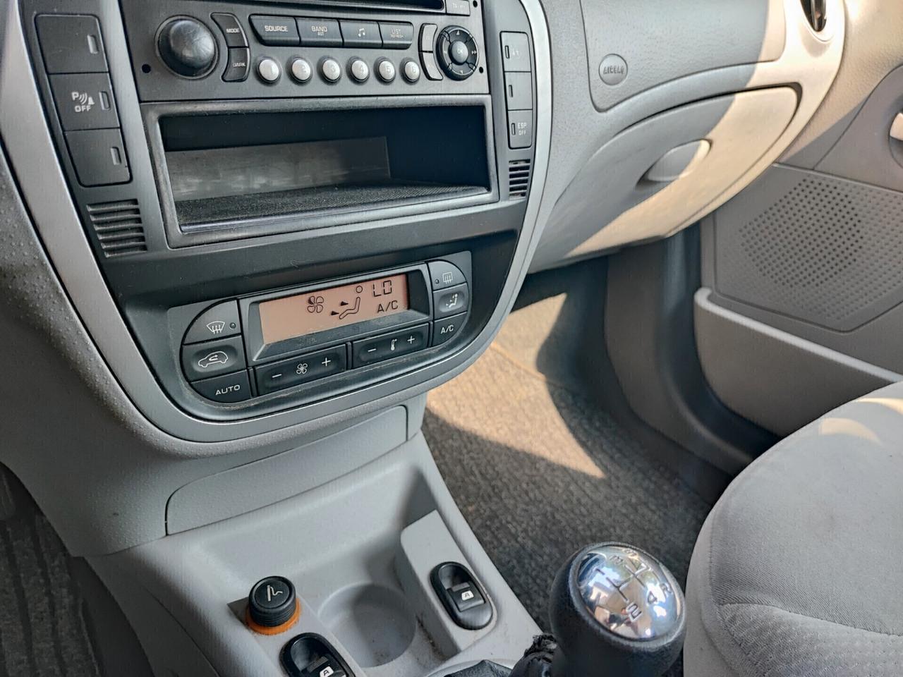 Citroen C3 1.6 110CV neopatentati 5 porte