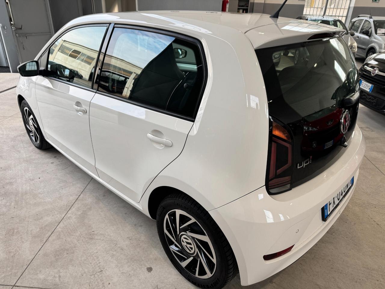 Volkswagen up! Move