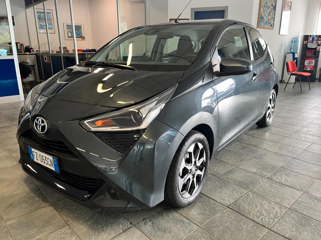 Toyota Aygo Connect 1.0 VVT-i 72 CV 5 porte x-clusiv