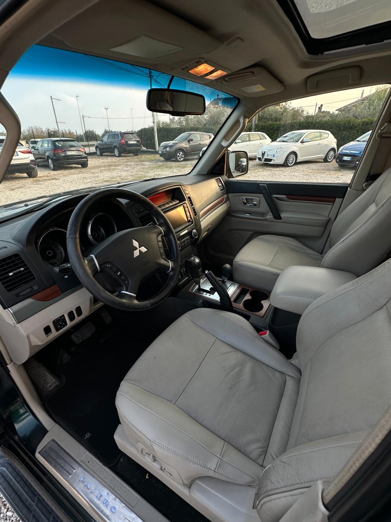 Mitsubishi Pajero 3.2 DI-D 16V aut. 5p. Instyle DPF