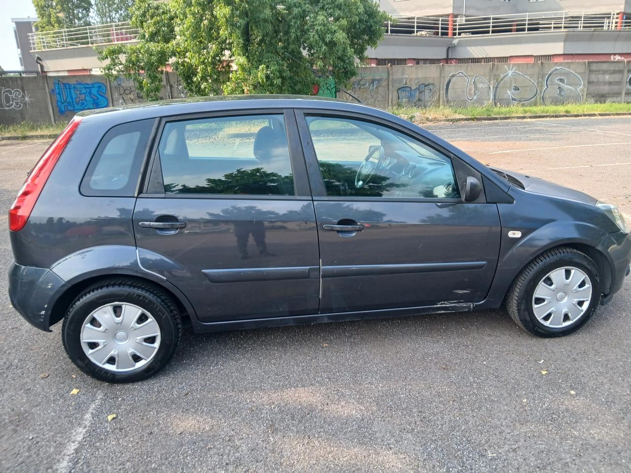Ford Fiesta 1.2 16V 5p. Ghia