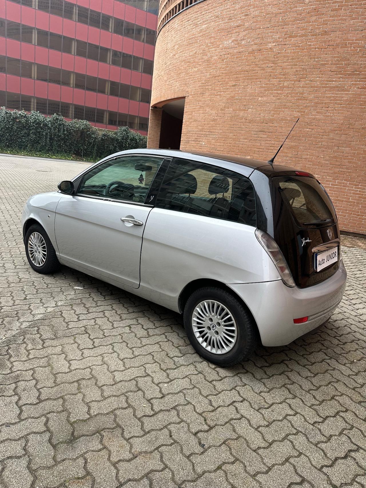 Lancia Ypsilon 1.2 Argento