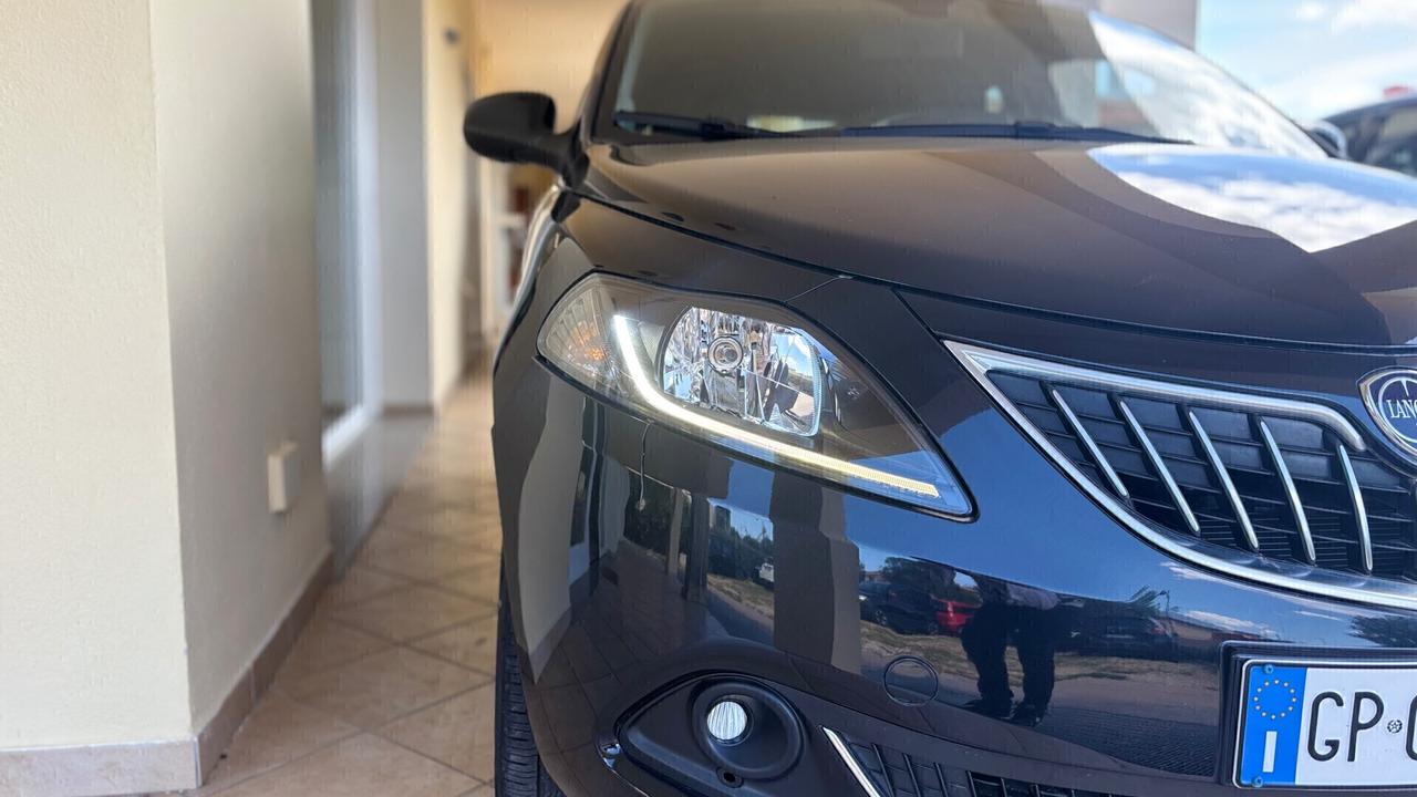 Lancia Ypsilon 1.0 FireFly 5 porte S&S Hybrid Gold
