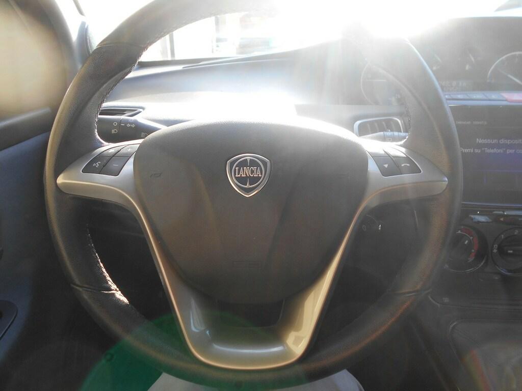 Lancia Ypsilon 1.0 FireFly Hybrid Gold Plus