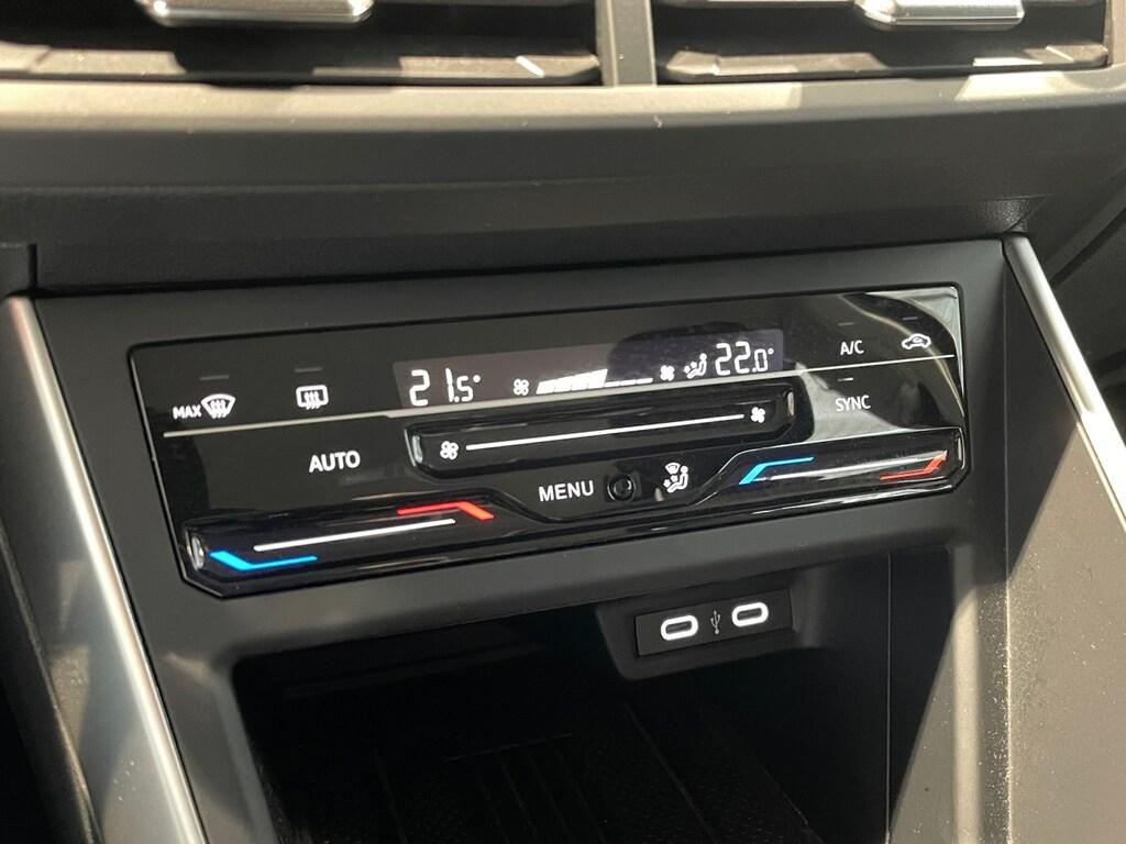 Volkswagen Polo VI 2022 1.0 TSI 95CV DSG Life