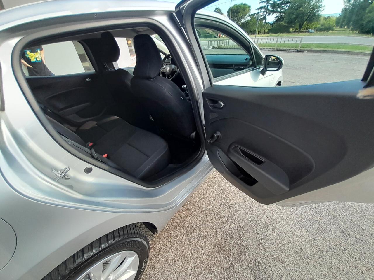 Renault Clio TCe 12V 100 CV 5 porte Intens