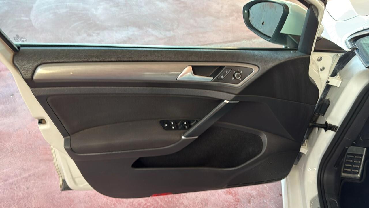 Volkswagen Golf 2.0 TDI 5p. 4MOTION Highline BlueMotion Technology