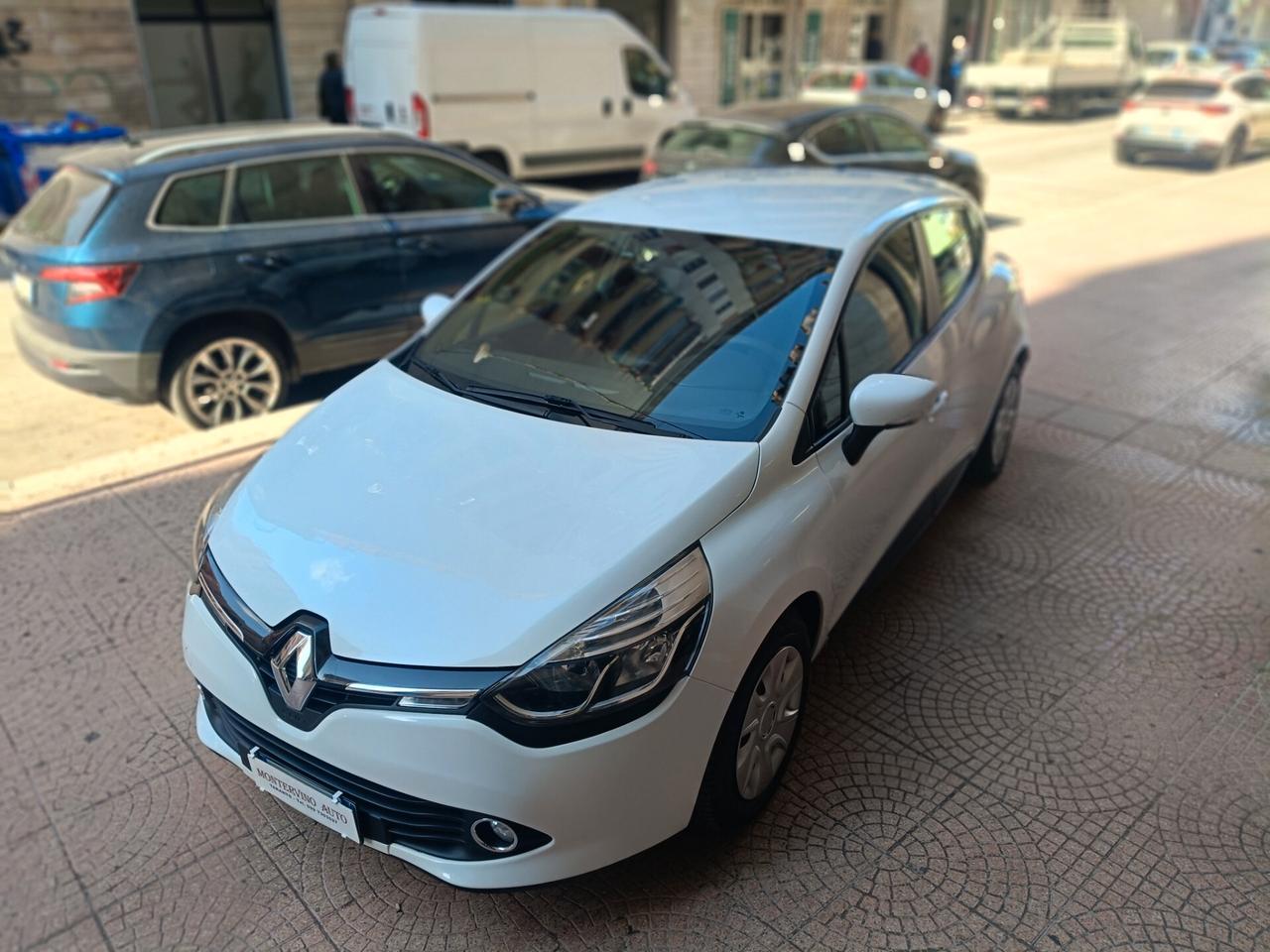 Renault Clio 1.5 dCi 75CV-NEOPATENTATI-NAVY-Euro7990