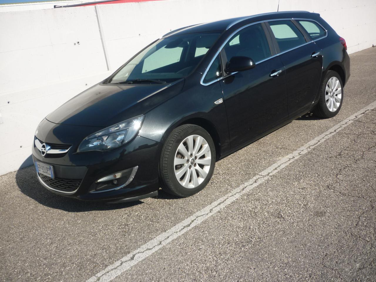 Opel Astra 1.4 Turbo 140CV Sports Tourer GPL Tech Cosmo