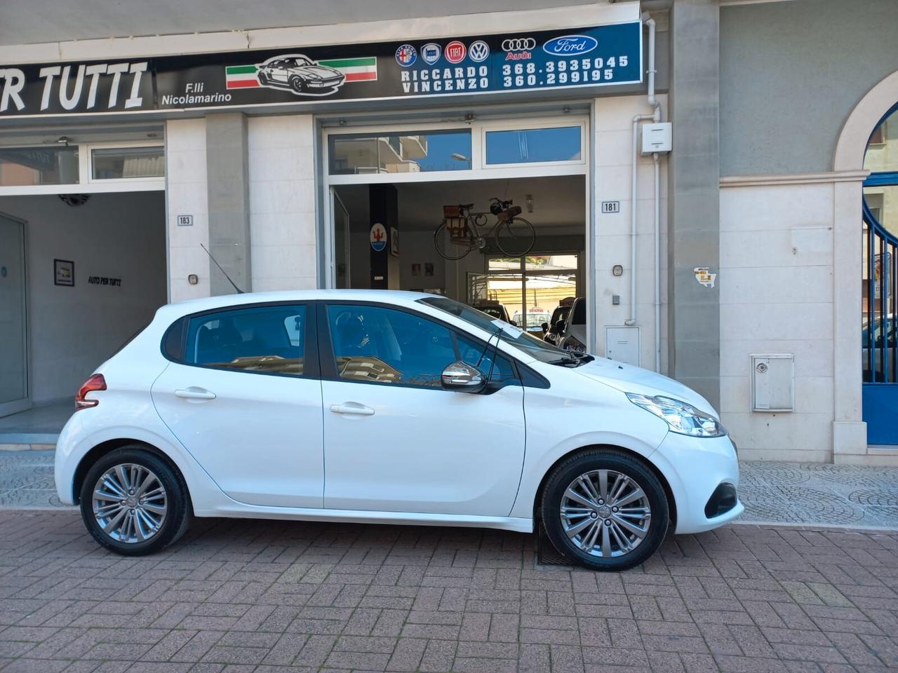 Peugeot 208 BlueHDi 5 porte Active-2018