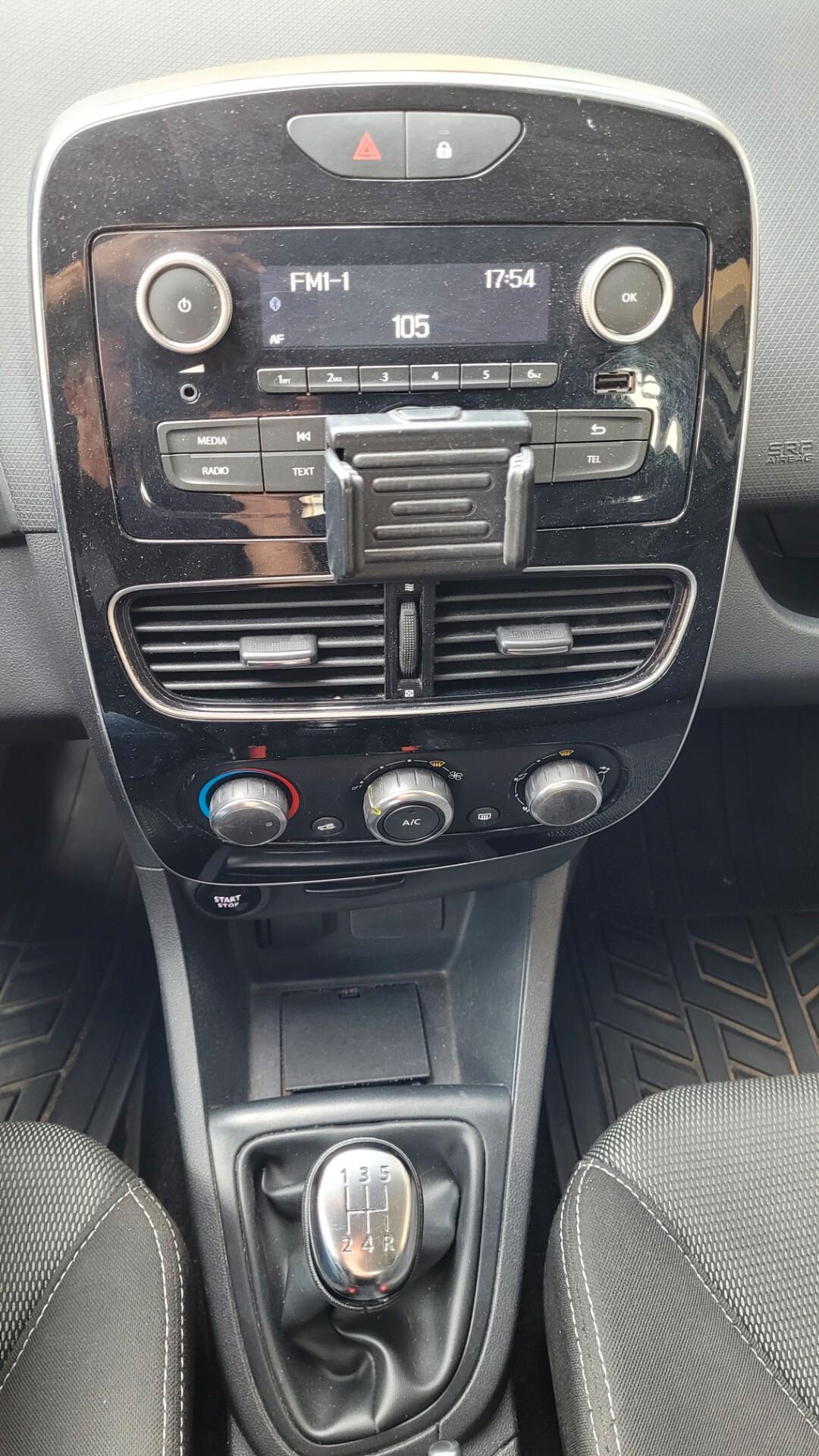 Renault Clio 1.5 EURO 6B..UNICO PROPRIETARIO..