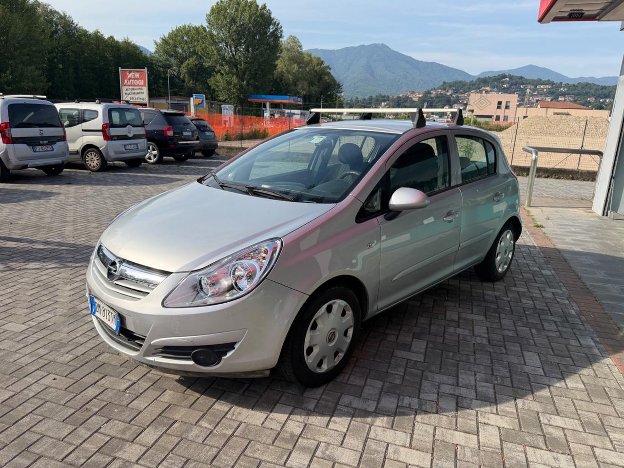 Opel Corsa 1.4 BENZINA CAMBIO AUTOMATICO