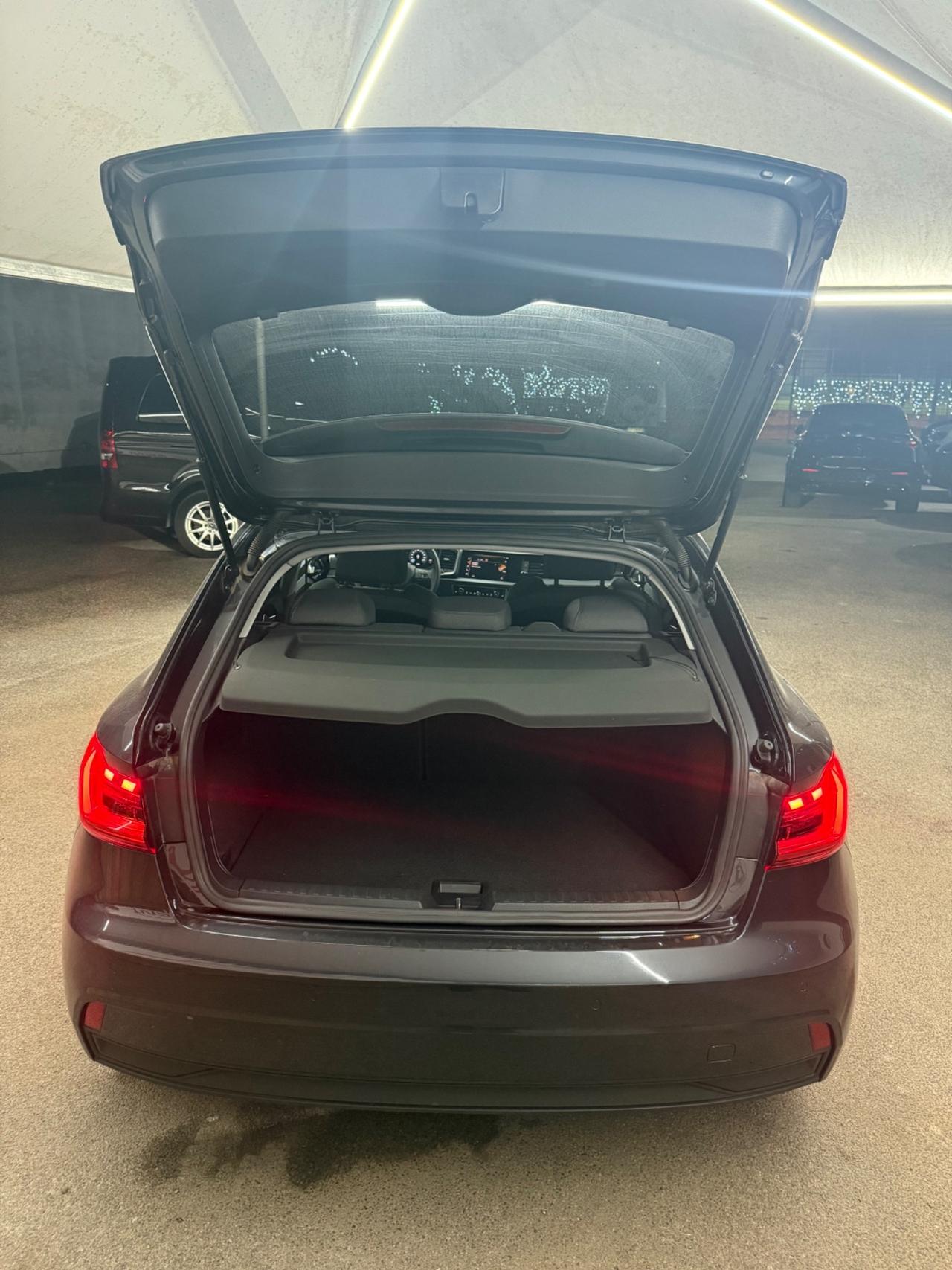 Audi A1 SPB 35 TFSI S tronic Identity Black