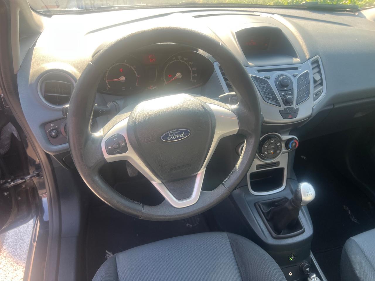 Ford Fiesta 1.4 5 porte Bz.- GPL Titanium