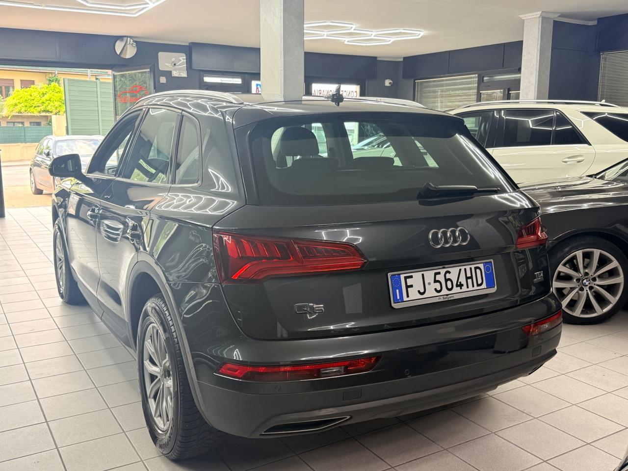 Audi Q5 2.0 TDI quattro S tronic Business