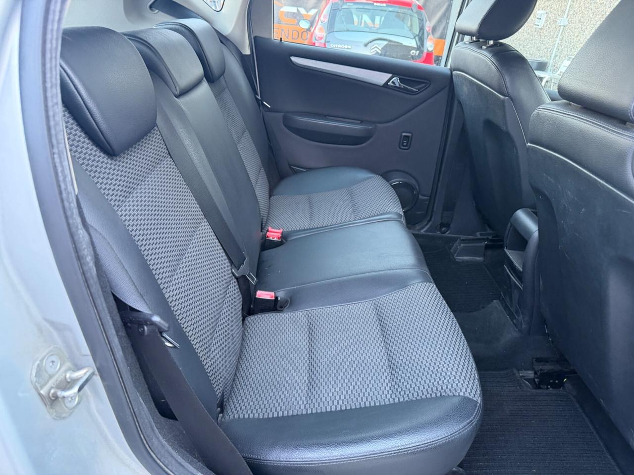 MERCEDES A180 CDI AVANGARDE EURO5