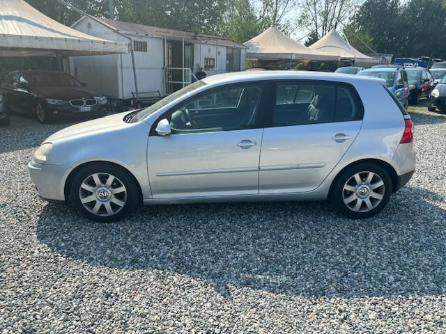 Volkswagen Golf 1.6 16V FSI 5p. Sportline