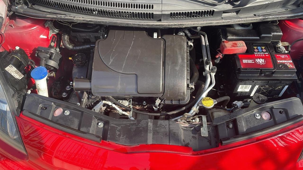 Toyota Aygo 1.0 12V VVT-i 5 porte Sol
