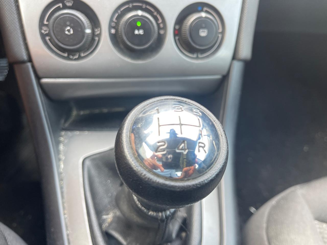 Peugeot 308 se 1.6 HDi 90CV euro5a uni prop