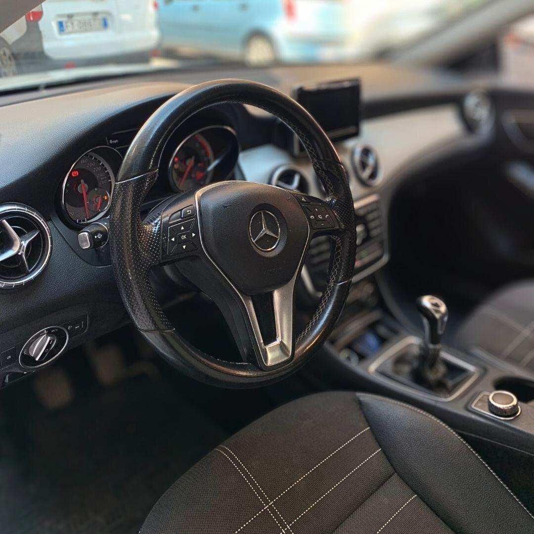 Mercedes-benz CLA 180 CDI Premium