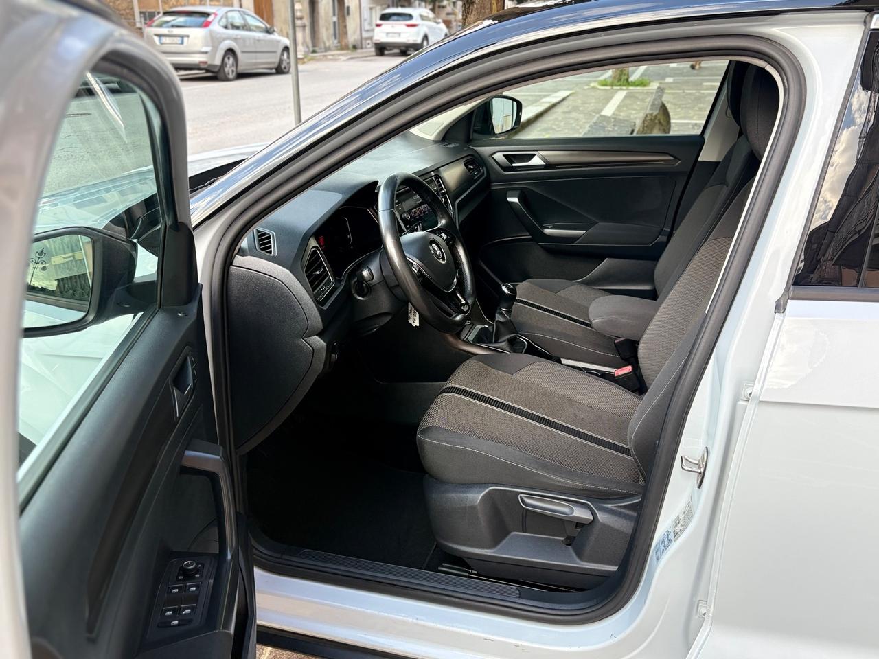 VW T-Roc 1.6 TDI Advanced FULL/LED MYSTIC WHITE