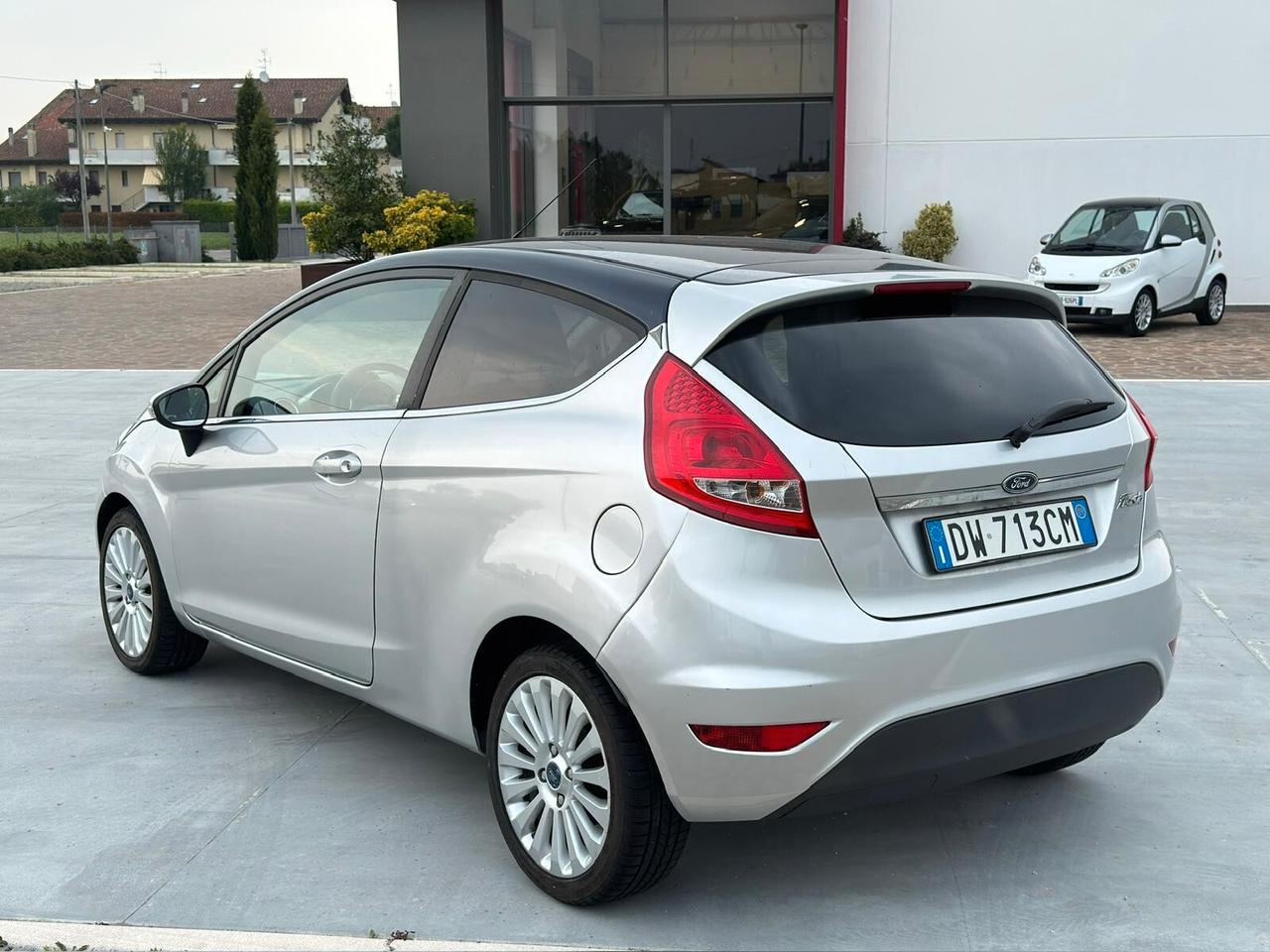 Ford Fiesta 1.2 82CV - NEOPATENTATO -