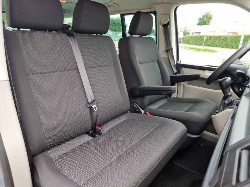 Volkswagen Caravelle 2.0 TDI DSG PC TRENDLINE 6 posti