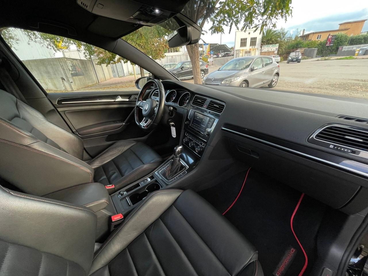 Volkswagen Golf GTI 230 CV Performance 2.0 TSI DSG 5p.
