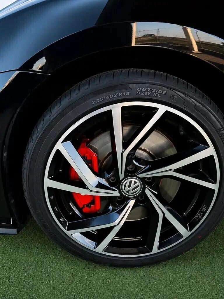 Volkswagen Golf GTI Performance 2.0 245 CV TSI DSG 5p. BMT