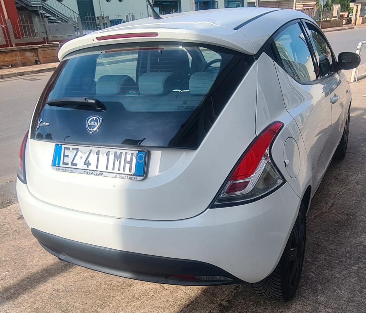 Lancia Ypsilon 1.2 69 CV 5 porte Elefantino