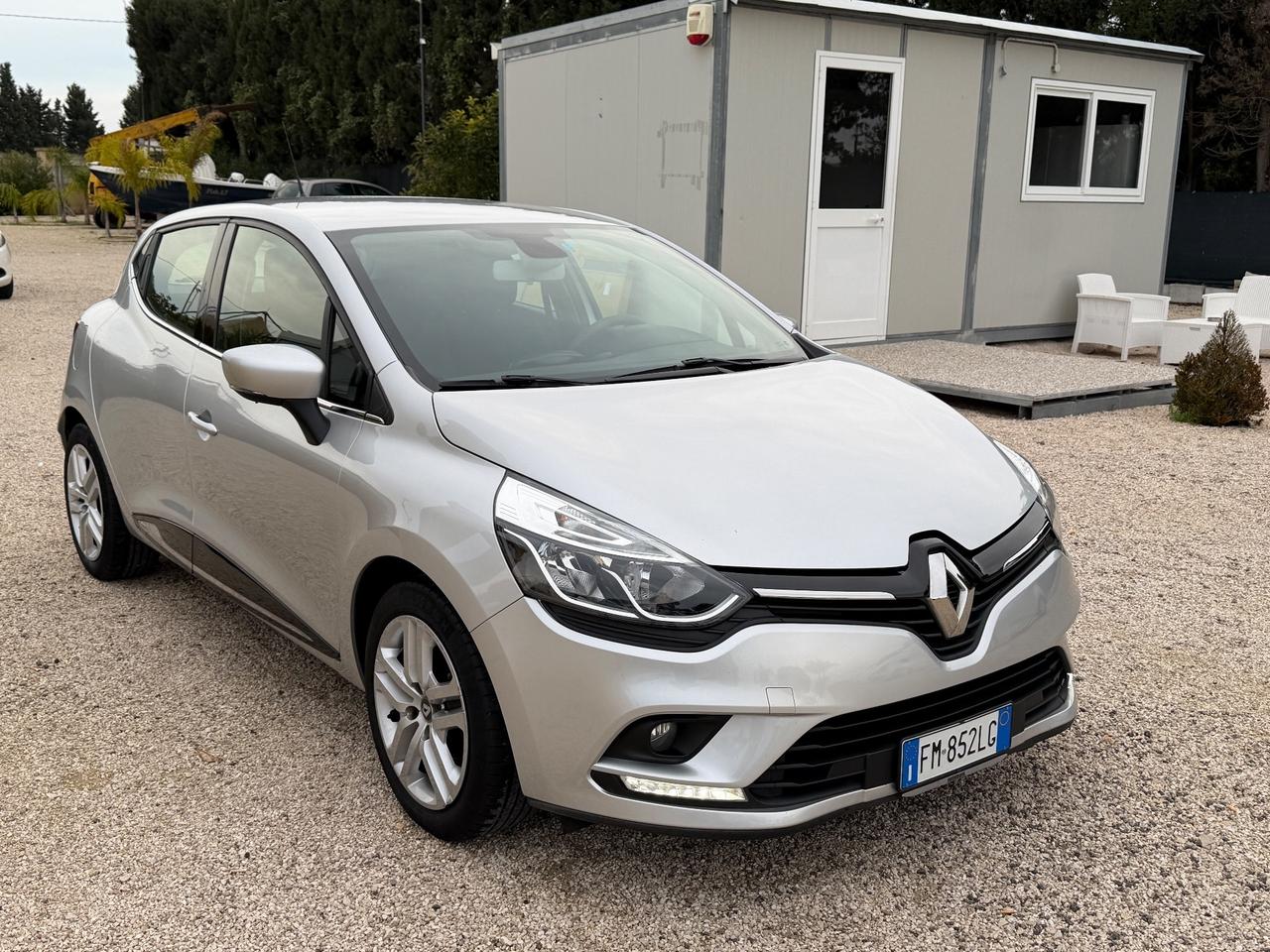 Renault Clio dCi 8V 75 CV 5 porte Moschino Intens
