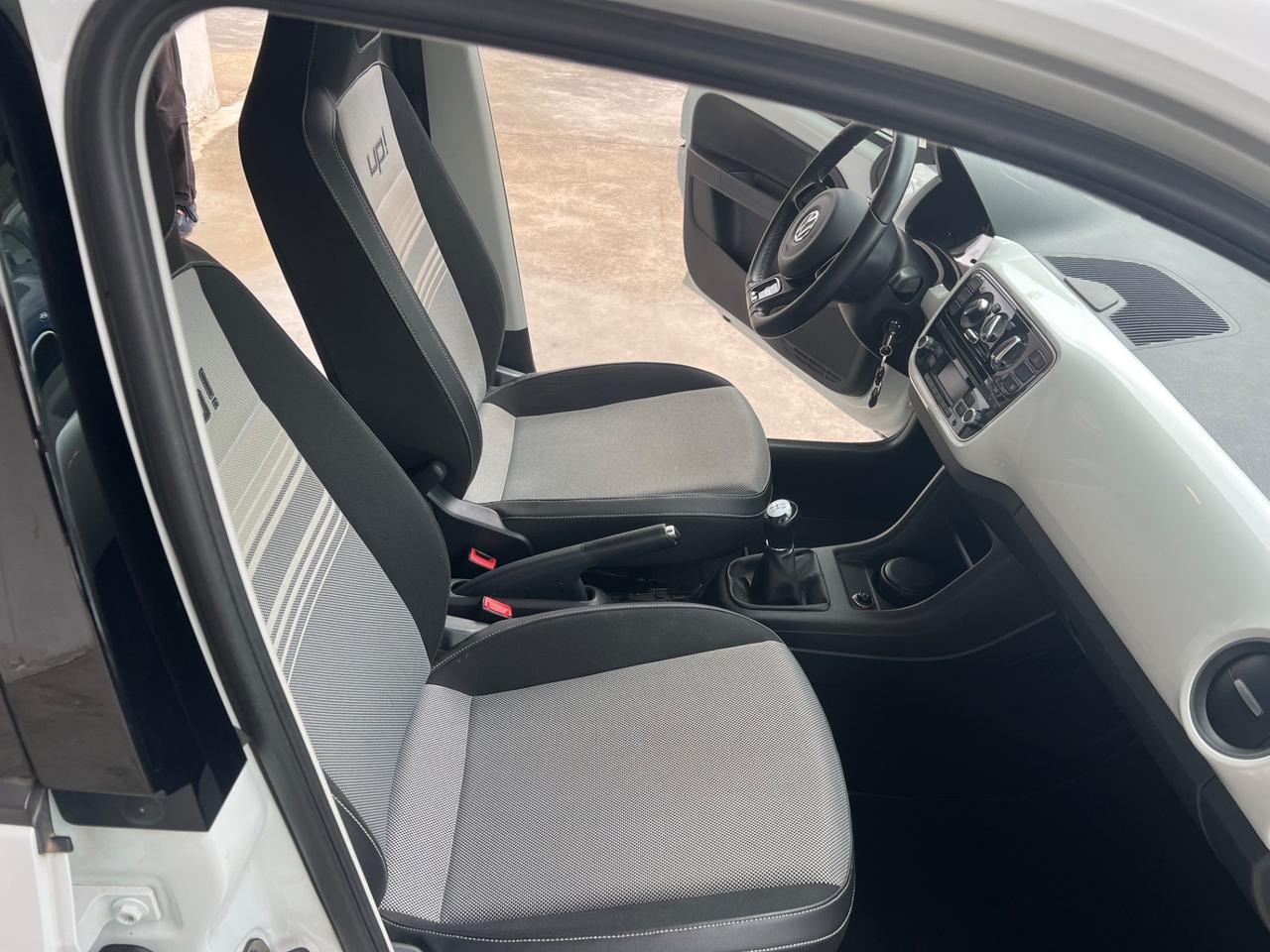 Volkswagen up! 1.0 75 CV 5p. high up!