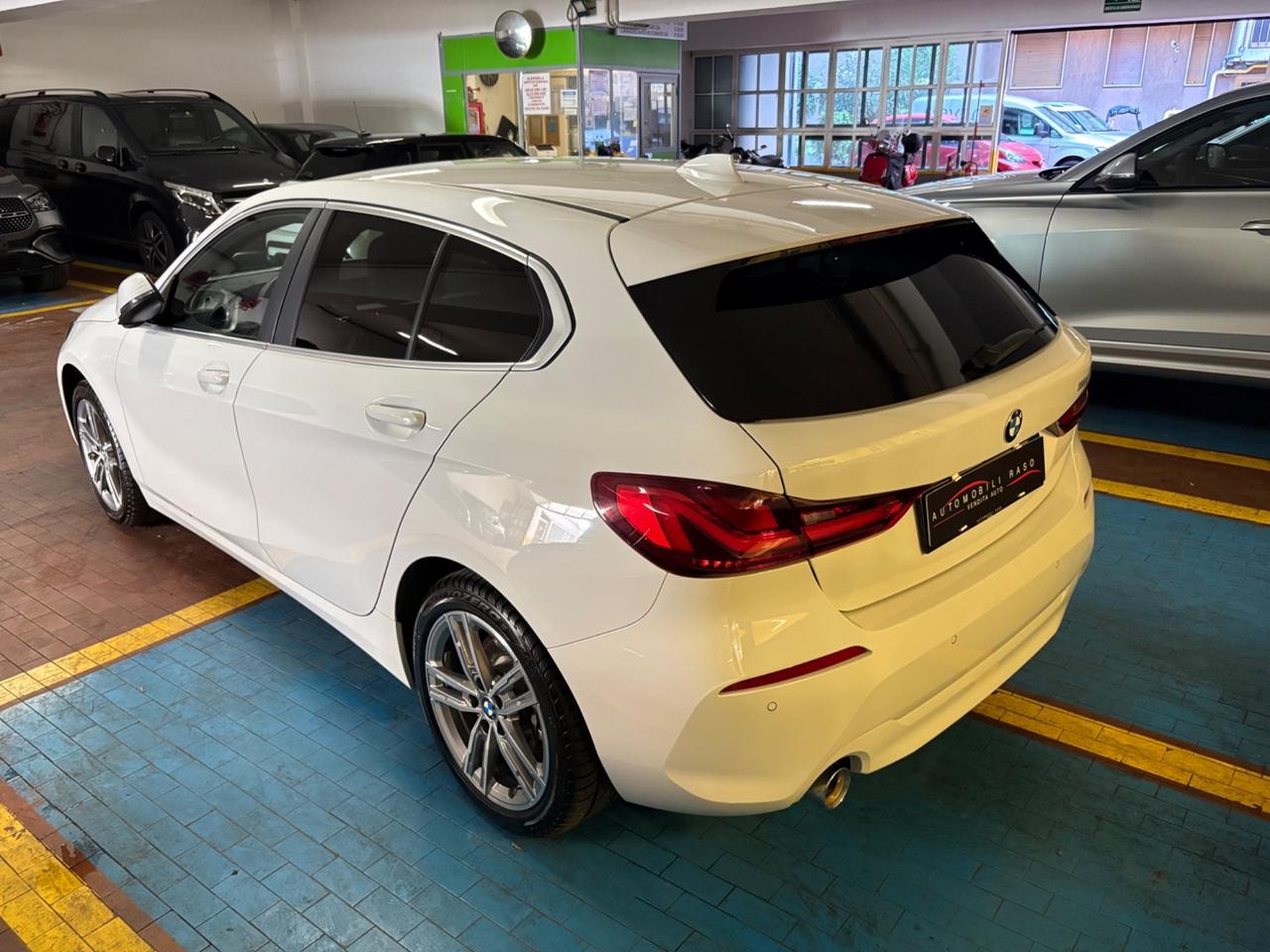 Bmw 118 118i 5p. Business Advantage