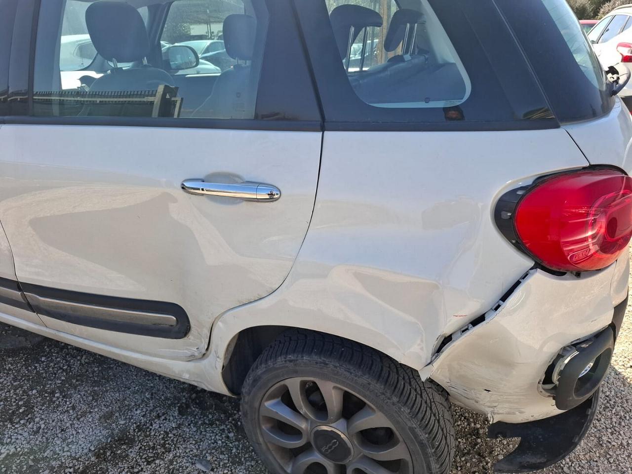 FIAT 500 L 2015 BENZINA METANO SINISTRATA