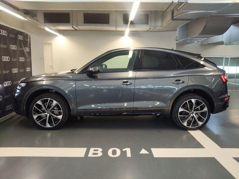 Audi Q5 Q5 Sportback 40 2.0 tdi mhev 12V Identity Black quattro s-tronic