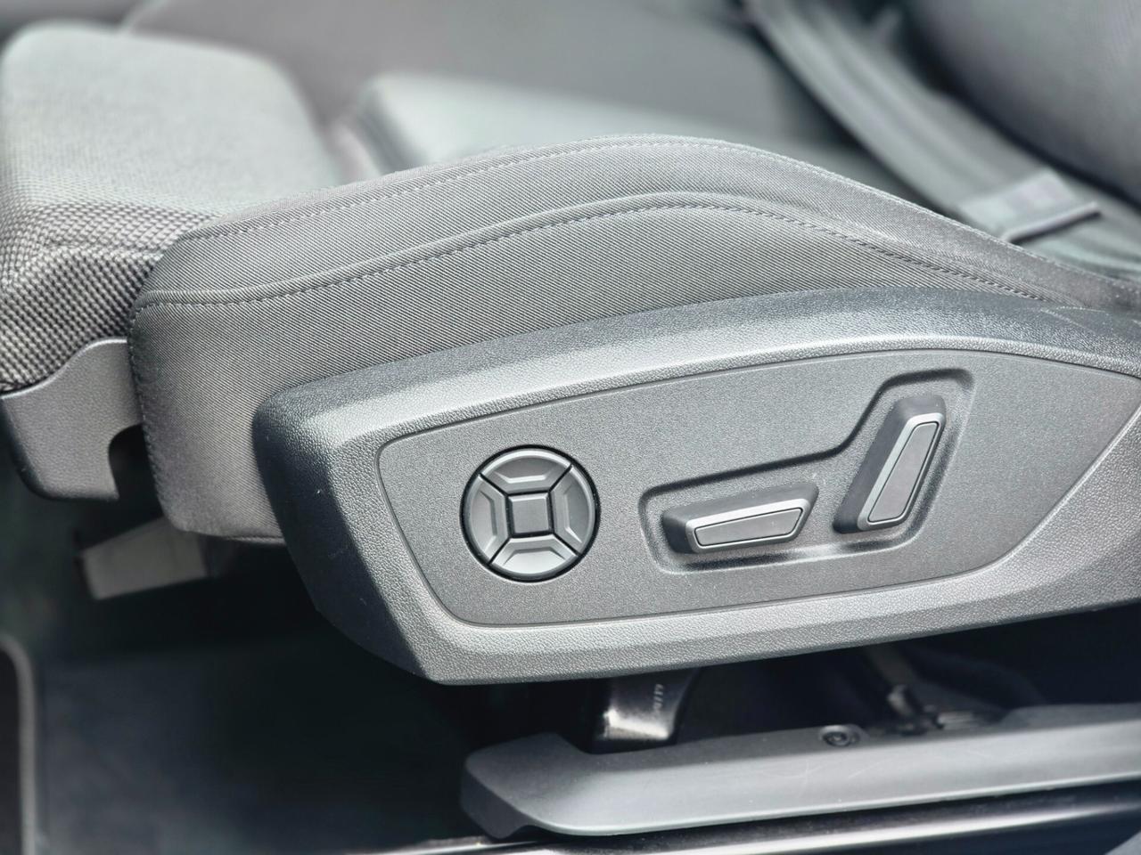 Audi Q3 35 TDI S tronic line edition gancio traino