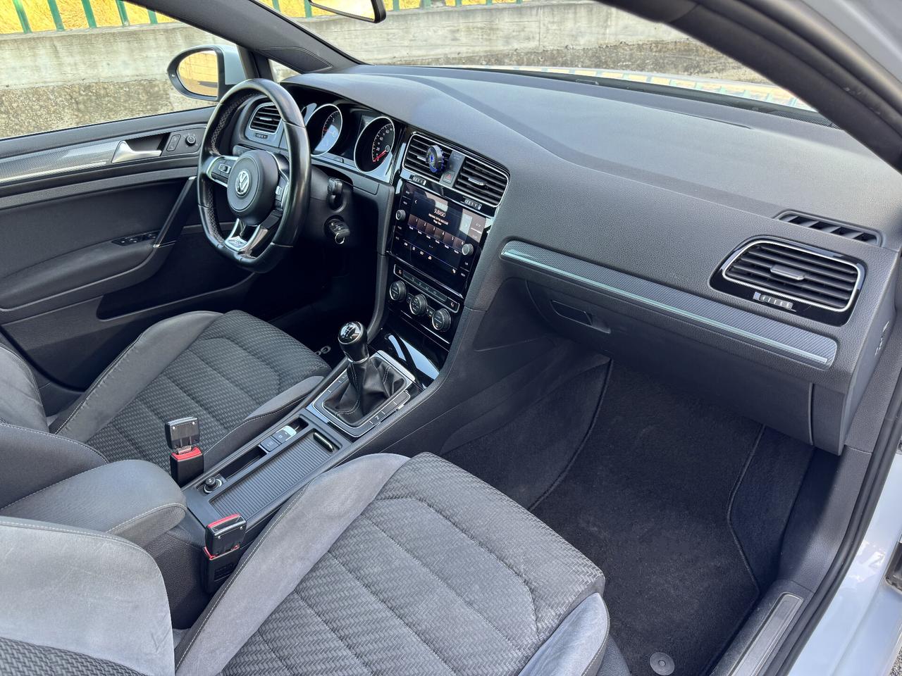 Volkswagen Golf 2.0 TDI 5p. Highline BlueMotion Technology