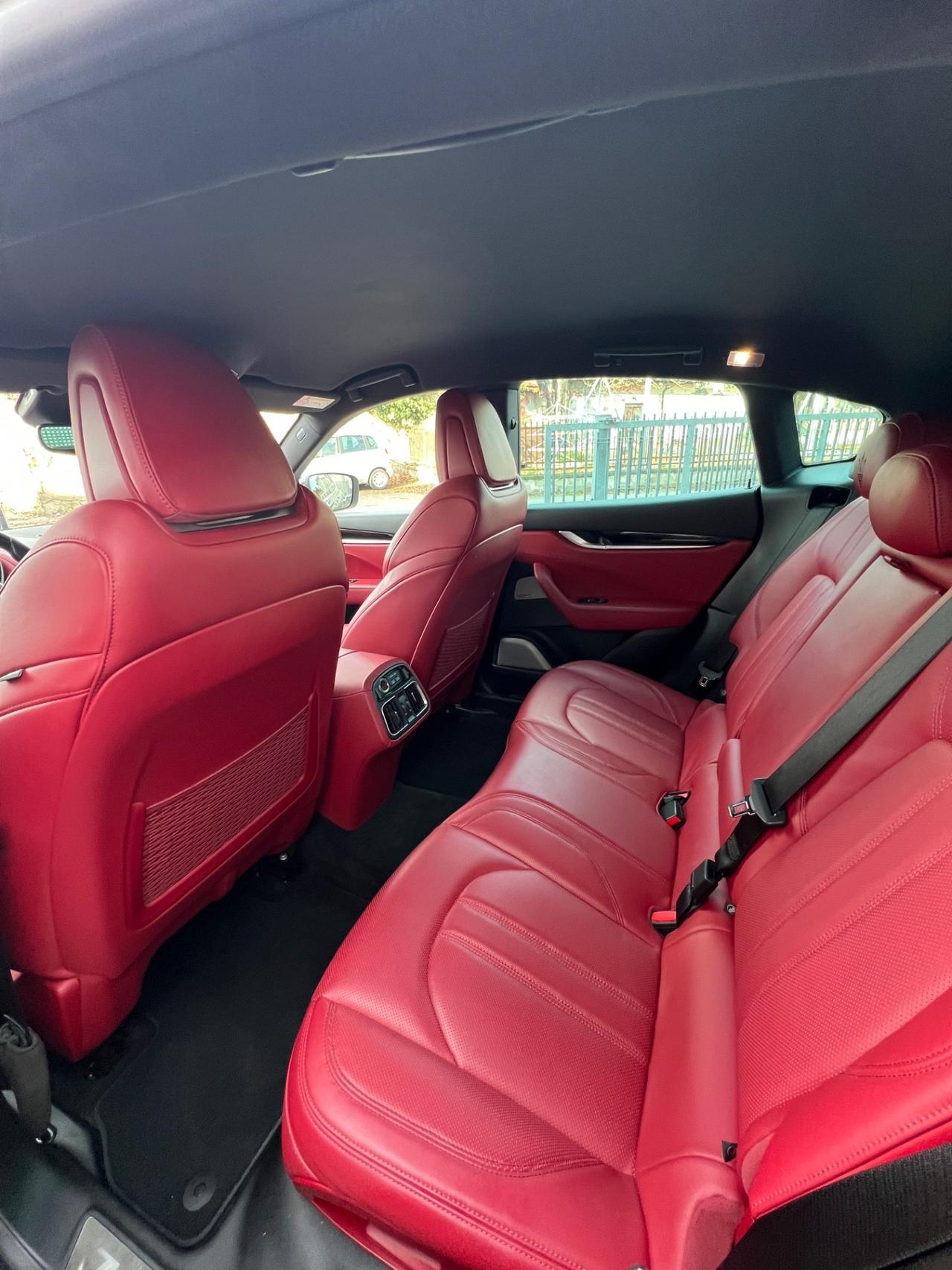 Maserati Levante V6 430 CV S AWD