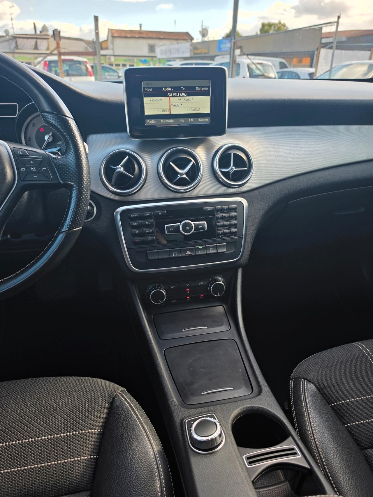 Mercedes-benz CLA 220 CDI Automatic Premium