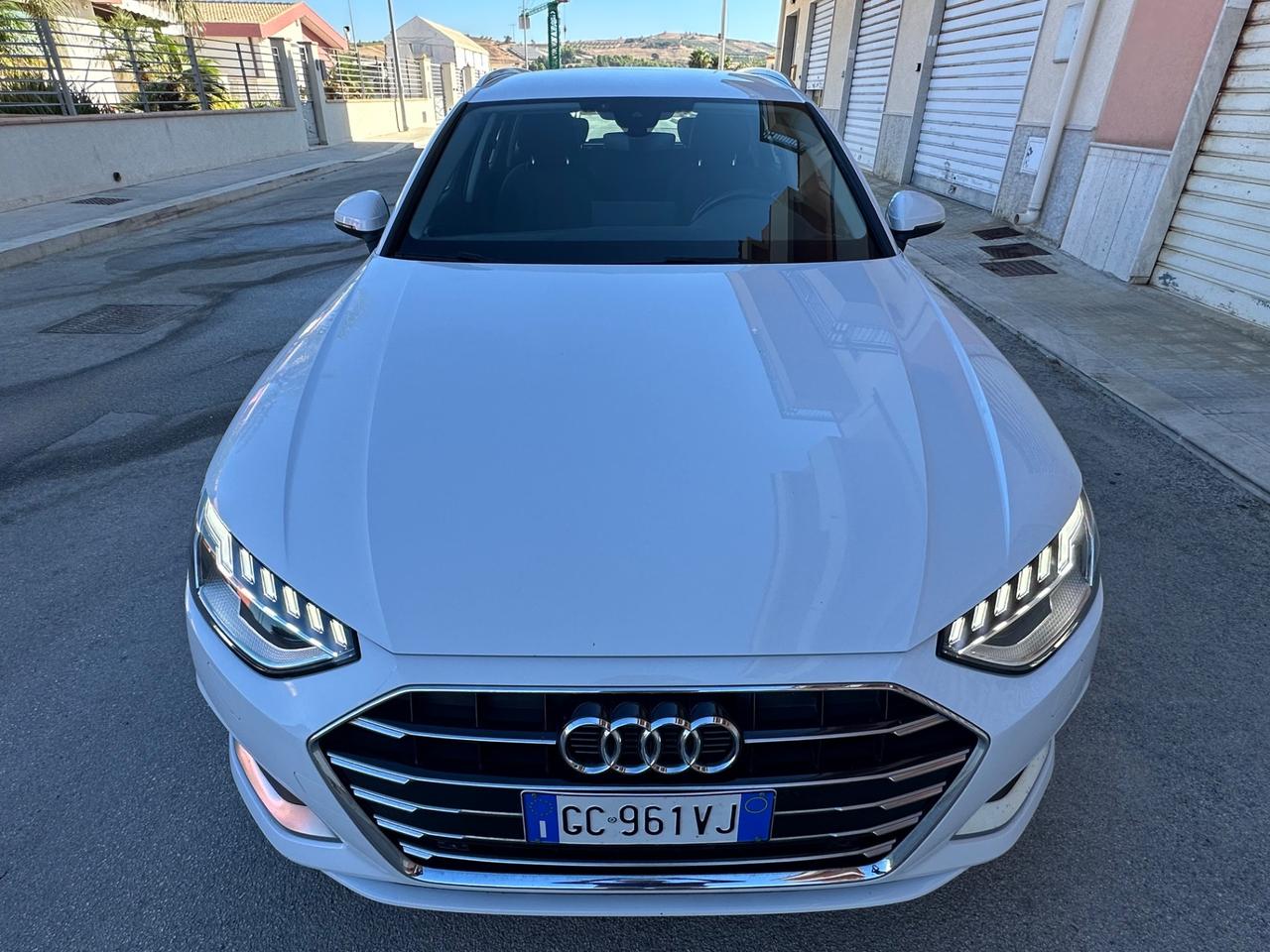 Audi A4 A4. Avant 35 TDI-163 CV S tronic line edition