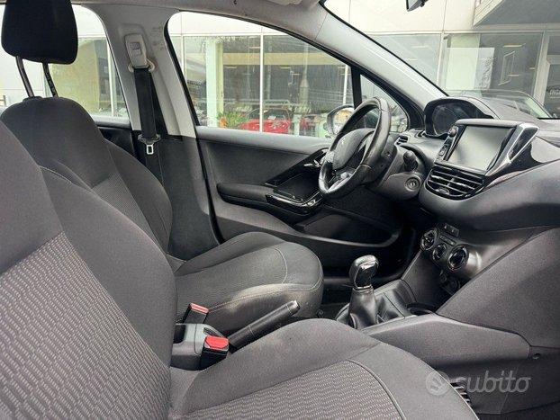 PEUGEOT 208 82 5 porte Allure