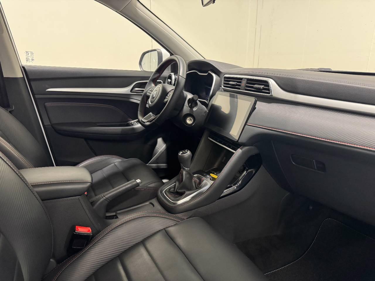 MG ZS 1.5 LUXURY