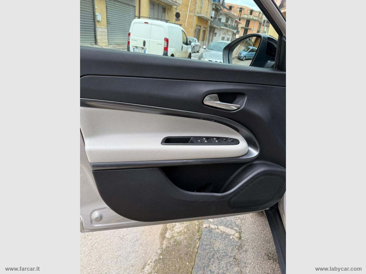 FIAT 600 Hybrid 110 CV DCT MHEV La Prima II