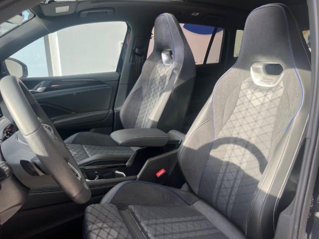 VOLKSWAGEN Tiguan 2.0 TDI 150 CV DSG R-Line Plus da ?519,00 mensili