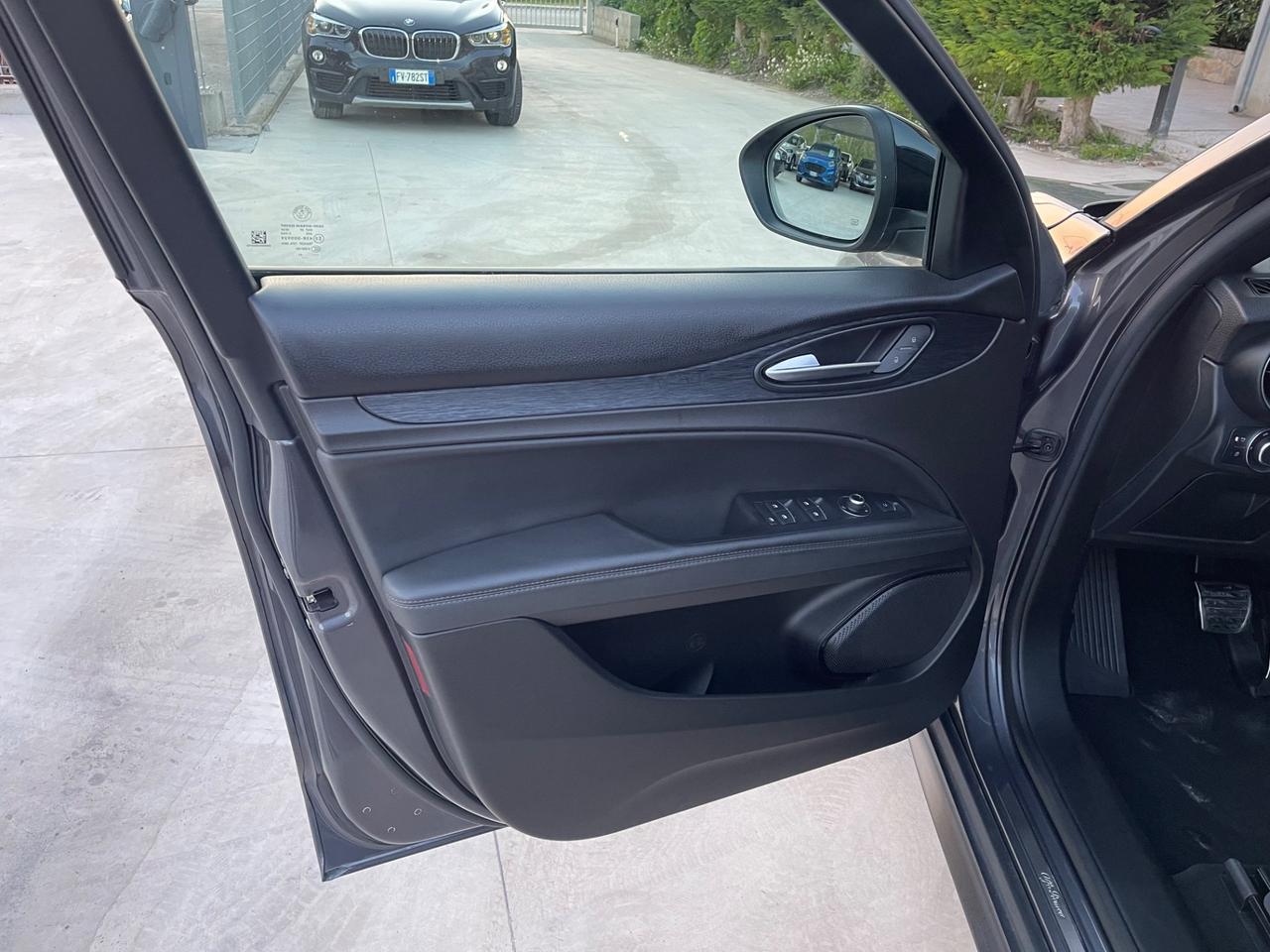 Alfa Romeo Stelvio 2.2 Turbodiesel 160 CV AT8 RWD Sprint