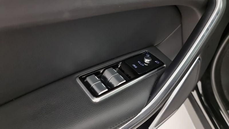 Jaguar F-Pace 2.0 D 163 CV AWD aut. SE N1 Autocarro