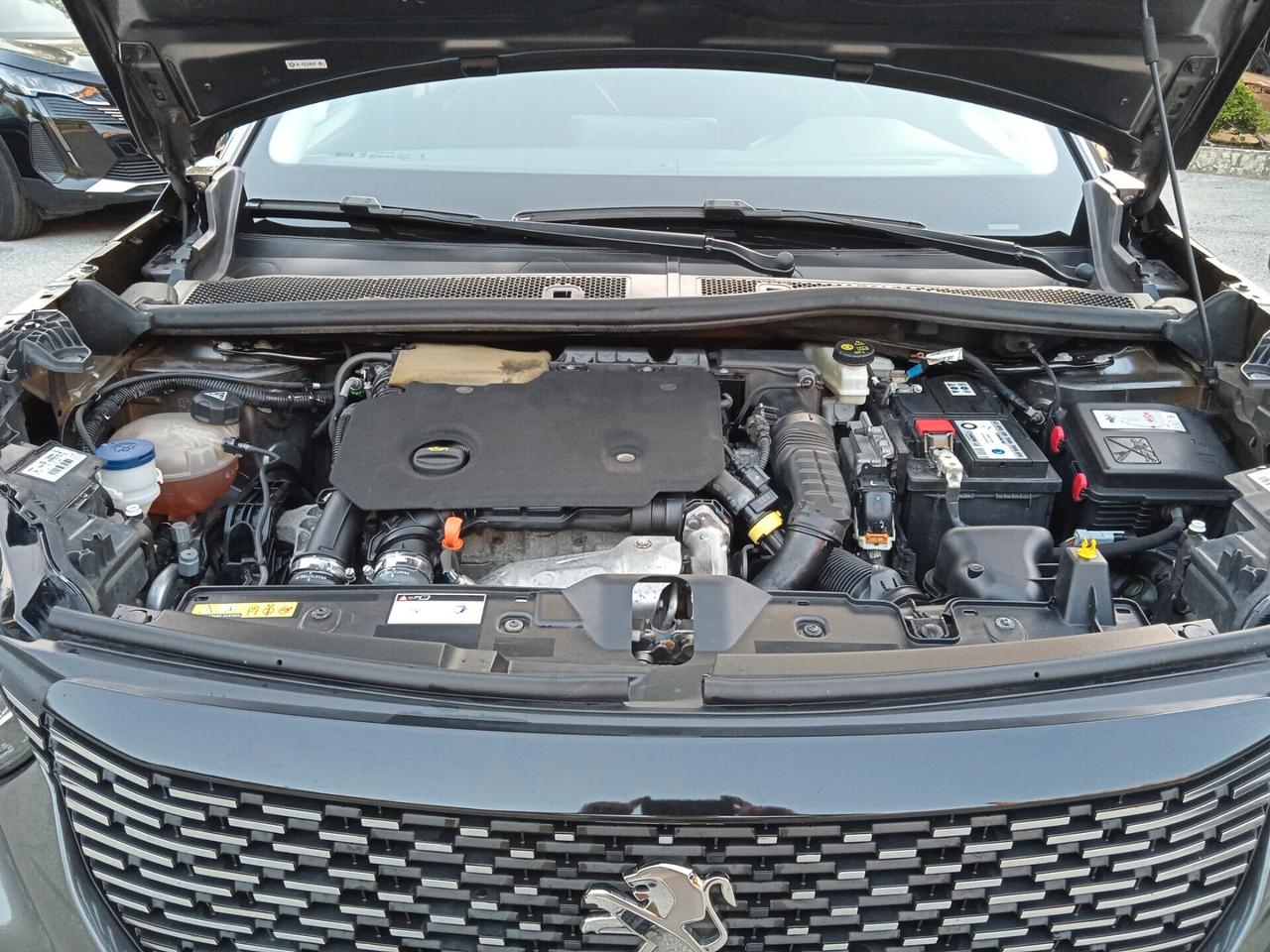 Peugeot 2008 BlueHDi 130 S&S EAT8 Allure