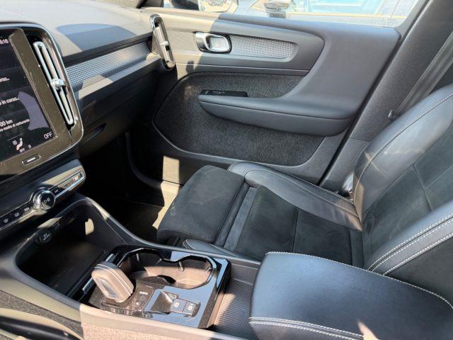 VOLVO XC40 T5 Recharge Plug-in Hybrid R-design